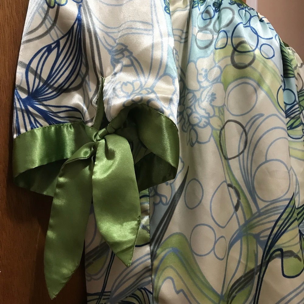 Floral Blouse - Picture 2 of 2